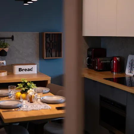 Z Basenem I Saunami Stone Hill Iii Vip Centrum By Royal Aparts שצ'קלארסקה פוראובה