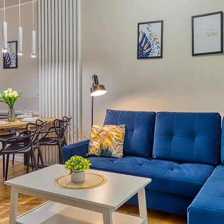 Z Basenem I Saunami Stone Hill Iii Vip Centrum By Royal Aparts * שצ'קלארסקה פוראובה