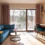 Z Basenem I Saunami Stone Hill Iii Vip Centrum By Royal Aparts * Шклярска-Поремба
