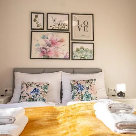 Z Basenem I Saunami Stone Hill Iii Vip Centrum By Royal Aparts Apartman