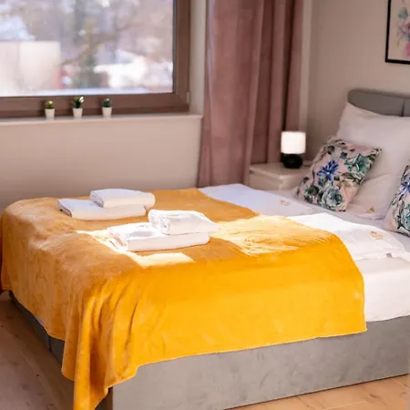 Z Basenem I Saunami Stone Hill Iii Vip Centrum By Royal Aparts Apartman *