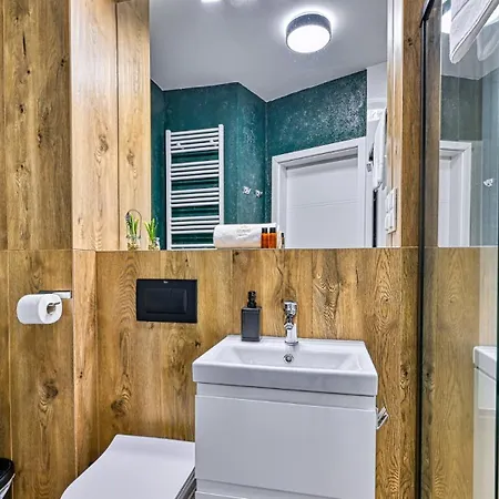 דירה Z Basenem I Saunami Stone Hill Iii Vip Centrum By Royal Aparts שצ'קלארסקה פוראובה