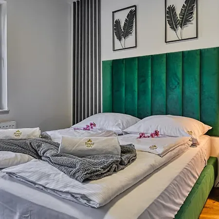 Z Basenem I Saunami Stone Hill Iii Vip Centrum By Royal Aparts Apartman *