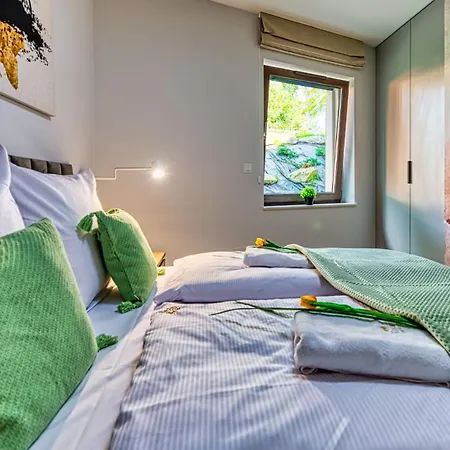 Apartman Z Basenem I Saunami Stone Hill Iii Vip Centrum By Royal Aparts