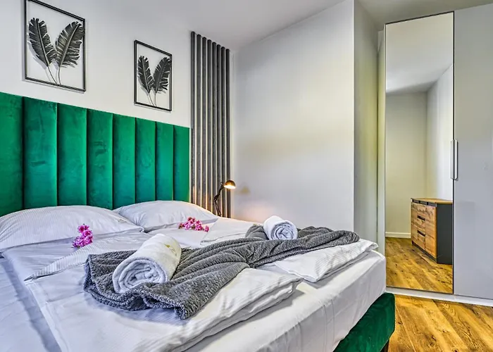 Z Basenem I Saunami Stone Hill Iii Vip Centrum By Royal Aparts Apartament *